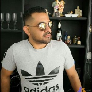 YAN CARLOS